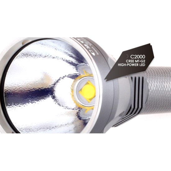 Solarforce C2000 Carbon Fiber LED Search Light Limited Edition (Neutral White, 2000 Lumens, 3x18650)